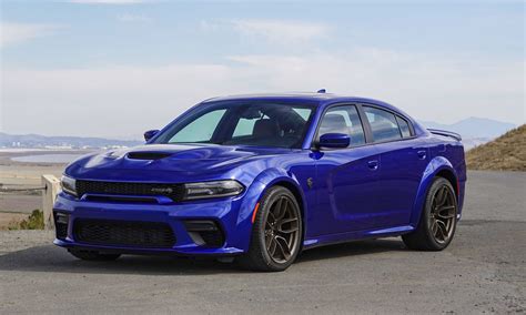 How much are hellcats. The Hellcats (and Scatpacks/392') are loud, VERY loud. Again, thieves are opportunists and starting up one of these things will draw immediate attention, especially … 