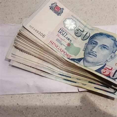 How much condolences money to give.  How .  In Amount of Money to Give in a Sympat...