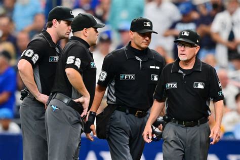 How much do ncaa umpires make. How Much Do College Umpires Make? Fees for college umpires vary substantially depending on the level and location of the game. At the highest level, NCAA Division I, a three man umpiring crew will be assigned to cover a series with meals and lodging paid, and mileage reimbursed. In addition, each member of the crew will receive pay between $150 ... 