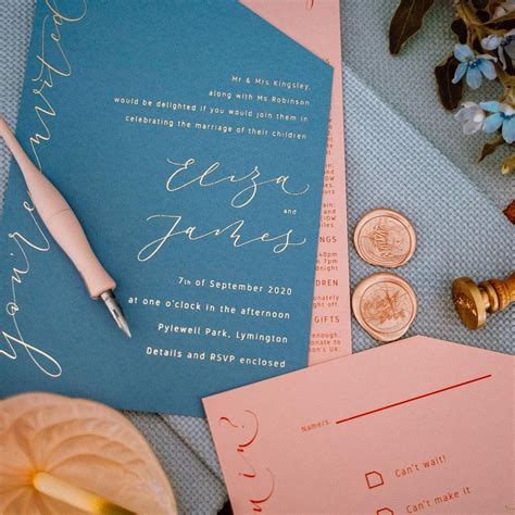 How much do wedding invitations cost. Wedding invitations can cost anywhere from $1 to $100 each. Multiply that by the number of guests and that's your cost. Overall, in the U.S., couples spend $445 on their wedding invitations. The average wedding guest count is 120 in the U.S. This means couples pay an average of $3.70 per invitation. 