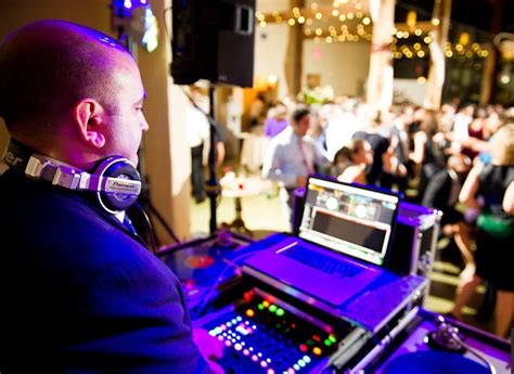 How much does a wedding dj cost. 19 Feb 2021 ... Totally agree! I live in the capital of NY and started DJing weddings 13 years ago at $600. I didn't think anyone would ever pay more than ... 