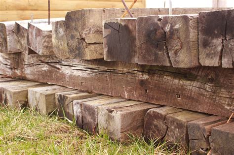 How much does an 8ft railroad tie weigh. Railroad ties are pieces of treated wood reclaimed from railroad tracks. Treated wood has a longer lifespan than non-treated wood. Wood protector solutions slow down the damage caused by exposure to moisture and insects. Treated railroad ties are fit for multipurpose garden and lawn uses, like making landscape boundaries or a wooden walking ... 