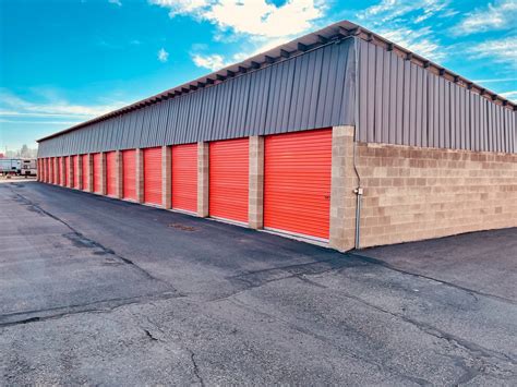 Jan 25, 2023 · Self-storage can be an excellent investment c