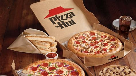 How much does Pizza Hut - Management in the United States pay? The average Pizza Hut salary ranges from approximately $16,250 per year for Reliability Manager to $150,000 per year for Operations Officer. Average Pizza Hut hourly pay ranges from approximately $8.52 per hour for Service Delivery Manager to $43.00 per hour for Senior Facility …. 