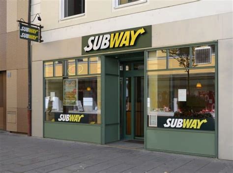 How much does subway pay per hour. Location Florida Average Salaries at Subway Popular Roles Sandwich Maker $11.84 per hour General Manager $44,833 per year Regional Manager $49,514 per year Food Preparation & Service Fast Food Attendant $15.00 per hour Restaurant Staff $15.97 per hour Night Manager $15.20 per hour Management 