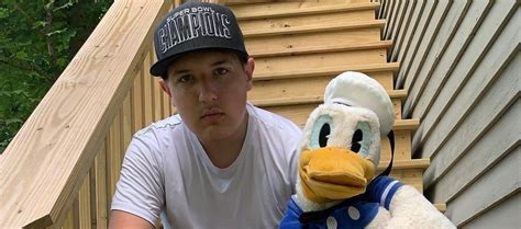 How much is Donaldducc s Net Worth in 2022 