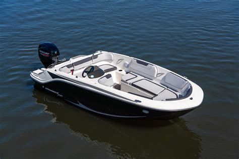 How much is a 15 ft bayliner boat. Bayliner boat designers share insight into the process behind creating the Element M15 for a new generation of boaters. ... 15' 2" MAX HP 60. SEATING 5. M17. 17'0" MAX HP 90. SEATING 7. DX2000. 19'7" MAX HP 150. SEATING 10. DX2050. ... For a 15-foot boat, you really can’t miss how much space we were able to claim on board. From the bow to the ... 