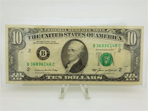 How much is a 1985 $10 bill worth. 1914 $10 bills can be extremely rare. Their collector value is based purely on which national bank issued them. We have a complete list of all the national banks that issued ten dollar bills in 1914. Some banks have a high value; others have a low value. 