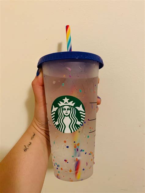 How much is a venti at starbucks. 200 ★ Stars item. 24 fl oz reusable cold cup for your everyday cold beverages. - Single-Wall Plastic - For Cold Beverages Only - Top-Rack Dishwasher-Safe - Straw Lids 