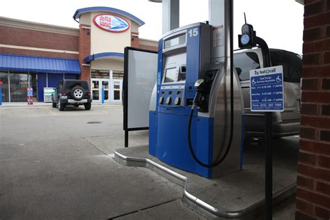 Delta Sonic in Melrose Park, IL. Carries Regular, Midgrade, Premium. Has C-Store, Car Wash, Pay At Pump, Restaurant, Restrooms, Air Pump, Payphone, ATM, Loyalty Discount, Membership Required. Check current gas prices and read customer reviews. Rated 3.6 out of 5 stars.. 