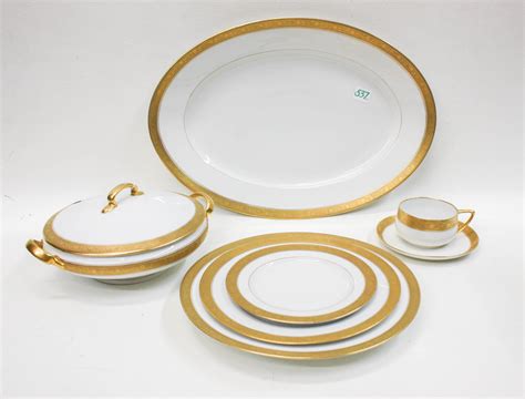 How much is hutschenreuther china worth. Diameter: 10 1/4. SEVENTEEN GERMAN PORCELAIN PLATES Hutschenreuther, SEVENTEEN GERMAN PORCELAIN PLATES Hutschenreuther, Selb, Bavaria, "Favorite" pattern, gold encrusted wide borders. Diameter 10 1/4 inches. Estimate: 300.00. 