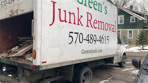 How much is junk removal. To give you a ballpark estimate, the average cost of junk removal is $240. The minimum charge for 1-800-GOT-JUNK? is one-eighth of a 10-foot truck bed, which generally costs anywhere from $100 to $150, depending on what you’re throwing away and where you live. The maximum you can book is a full truckload, although you can always … 