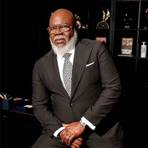 How much is t.d. jakes worth. T.D. Jakes Shares 5 Children with His Wife of over 4 Decades – inside His Family. By Gaone Pule. Dec 15, 2023 07:22 A.M. Bishop T.D. Jakes and his longtime spouse, Serita Jakes, have an enduring marriage that produced five kids who are now all adults. The couple has been married for over 40 years. 