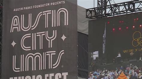 How much money does ACL Music Festival generate for Austin?