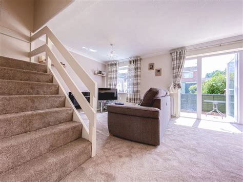 How much should i spend on carpet