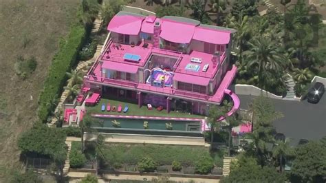 How much that Malibu Barbie Dream House costs, according to experts