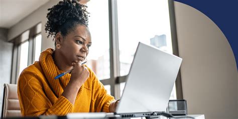 How much would a waitress get for unemployment.  Part-time work You can work part...