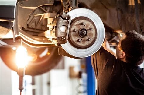 How often should i change my brakes. How to Replace Brake Pads and Rotors. 1. Safety first. Park the vehicle on a dry, flat surface and install wheel chocks. Be sure to wear safety goggles and protective gloves. Be careful when lifting the car. Use secure … 