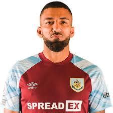 How old is aaron lennon
