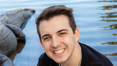 How old is chris mr beast