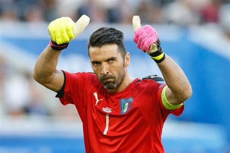 How old is gianluigi buffon