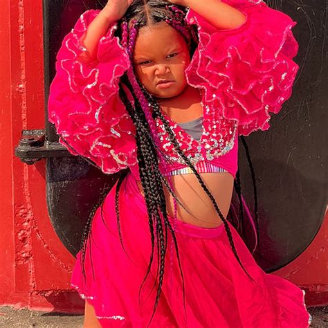 Jan 20, 2023 · 1:30. It seems a 10-year-old dancer from Dayton is becoming a regular on "The Jennifer Hudson Show." Indy Bugg, known for her viral dance videos and hair-braiding content, first appeared on the ... . 