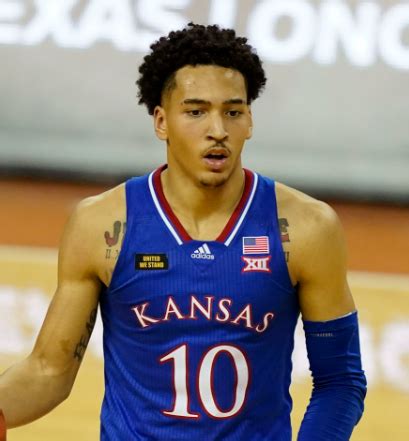 How old is jalen wilson. Jul 5, 2023 · The 22-year-old Wilson was named a consensus All-America First Team selection and earned Big 12 Player of the Year honors following a redshirt junior season in which he averaged 20.1 points, 8.3 ... 