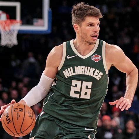 How old is kyle korver