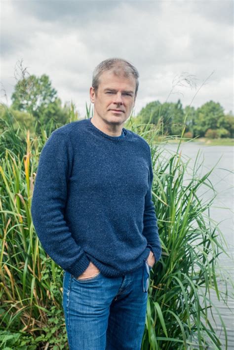 How old is mark haddon