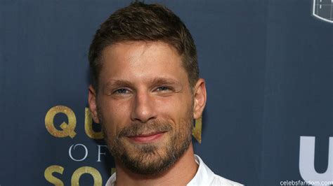 How old is matt lauria