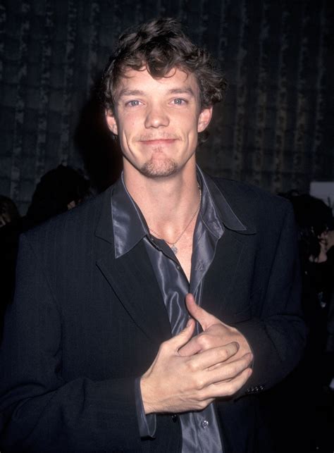 How old is matthew lillard. Matthew Lillard is an American actor, voice actor, director, and producer who is known for his work as Stu Macher in Scream (1996). He played Shaggy Rogers i... 