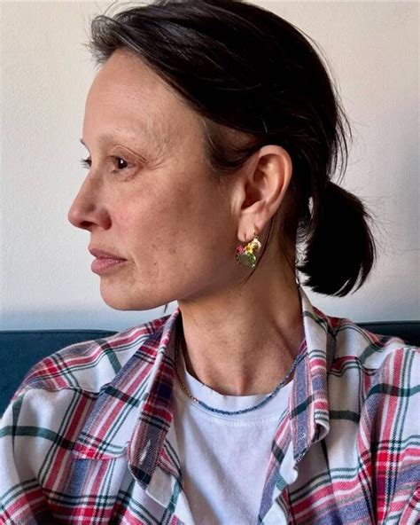 How old is mel sykes