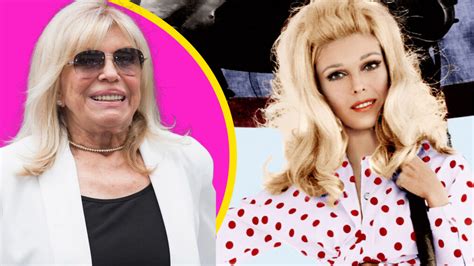 How old is nancy sinatra now