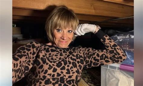 How old is roz varon wikipedia