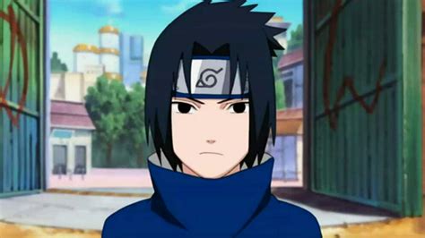 How old is sasuke uchiha