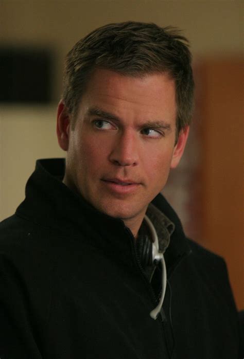 My favorite character on the show, Tony DiNozzo, is full of hum