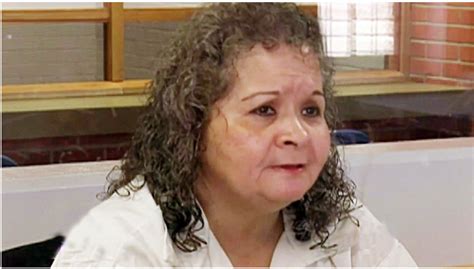 Yolanda Saldívar, the woman serving a life sentence for the 1995 murder of Tejano singer Selena Quintanilla-Pérez, is eligible for parole in 18 months — and she's hoping to finally be released ... . 