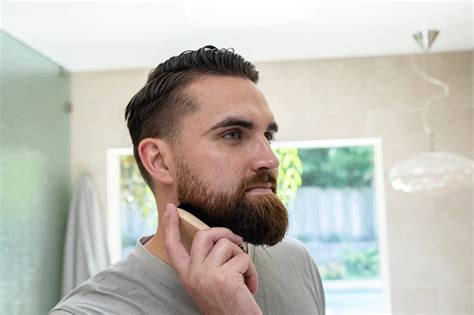 How should i shape my beard