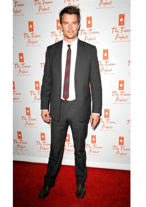 How tall is actor josh duhamel beefcake