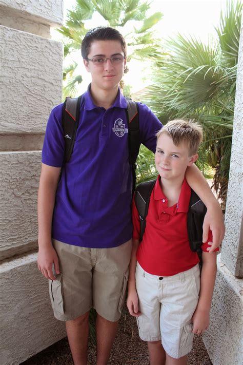 The average height of a 5th grader can vary depending on a number of factors, including genetics, nutrition, and overall health. However, according to the Centers for Disease Control and Prevention (CDC), the average height for a 5th-grade boy in the United States is about 4 feet 6 inches (54.3 inches), while the average height for a 5th-grade .... 