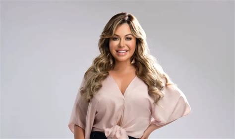How tall is chiquis rivera
