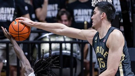 How tall is edey. Edey is 7 feet, 4 inches tall and weighs 300 pounds. His shoe size is 20. Purdue record with Zach Edey. Since joining Purdue in 2020, the Boilermakers have been one of the most successful teams in ... 