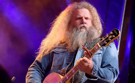 How tall is jamey Johnson? - Answers