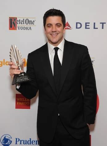 How tall is josh elliott biography