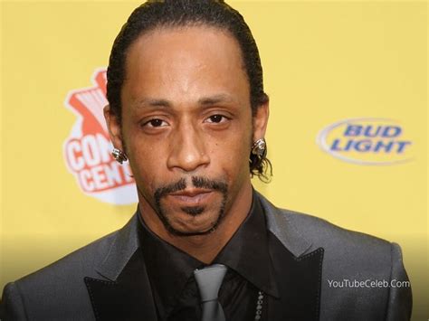Katt Williams Height, Weight, and Body Measurements. Do you know how tall Katt Williams is, and how much he weighs? Well, Katt stands at 5ft and 5ins, which is equal to 1.65m, while he weighs approximately 145lbs or exactly 66kg. He has black hair and his eyes are brown.