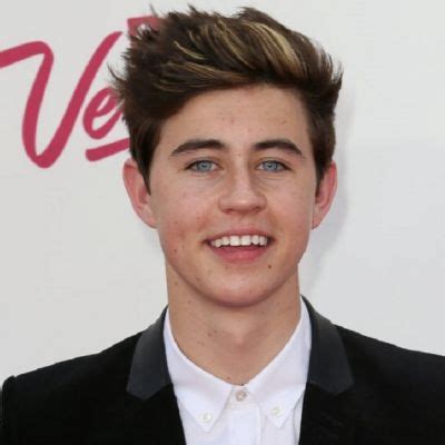 How tall is nash grier wiki