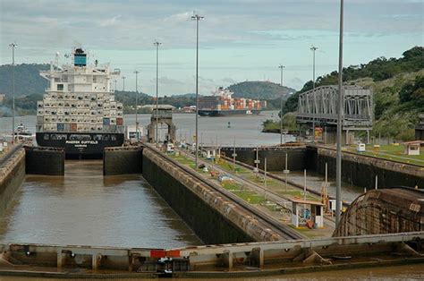 How the Panama Canal Makes Water Flow Uphill HowStuffWorks