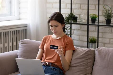 How to Avoid Credit Card Interest Rate Scams