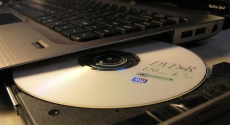 How to Boot From a CD DVD or BD Disc