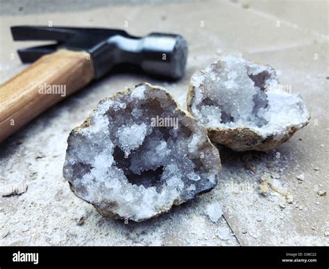 How to Break Open a Geode With Hammer Demonstration